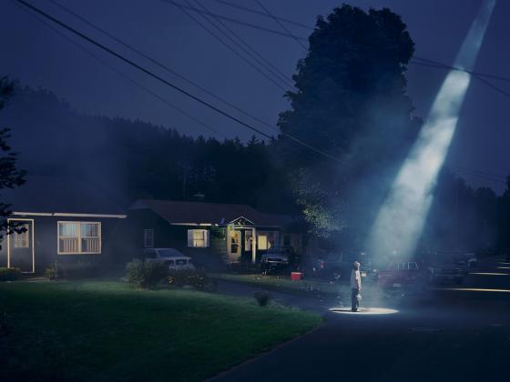 Gregory Crewdson, Untitled (aus der Serie Twilight), 1998-2002, Digital pigment print