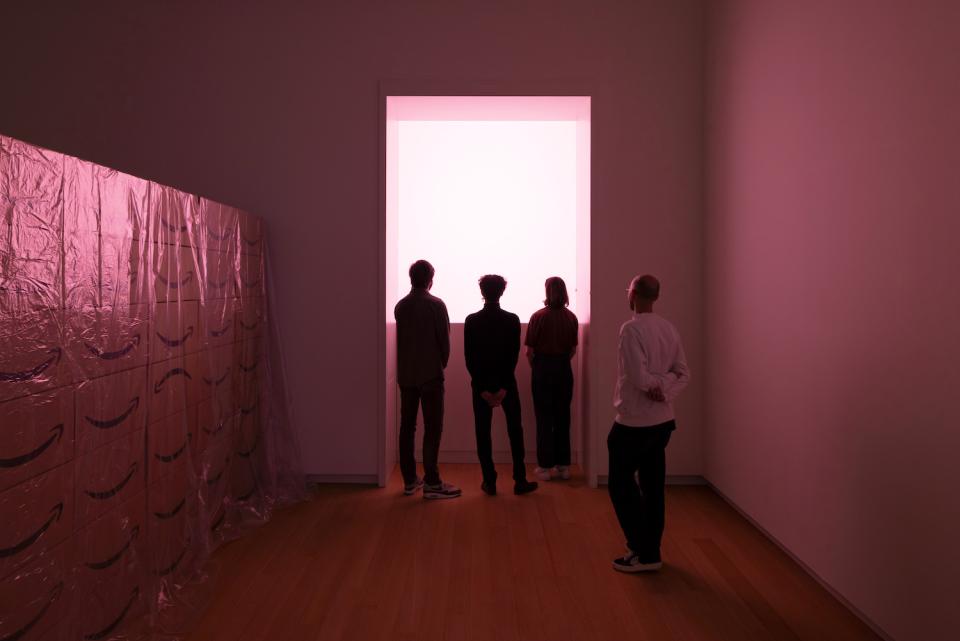 Pamela Rosenkranz "Liquid Body", Installationsansicht Stedelijk Museum, Amsterdam, 2025