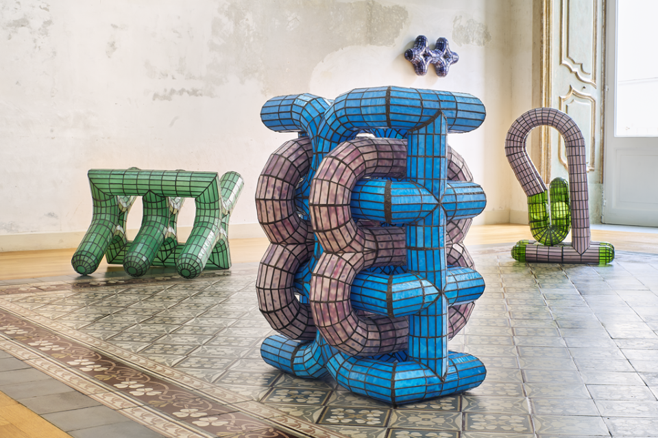 Galerie Gisela Capitain: Kristi Cavataro, Ausstellungsansicht Zweigstelle Capitain V, C.A.S.A. – Palazzo Degas, Neapel, 2024