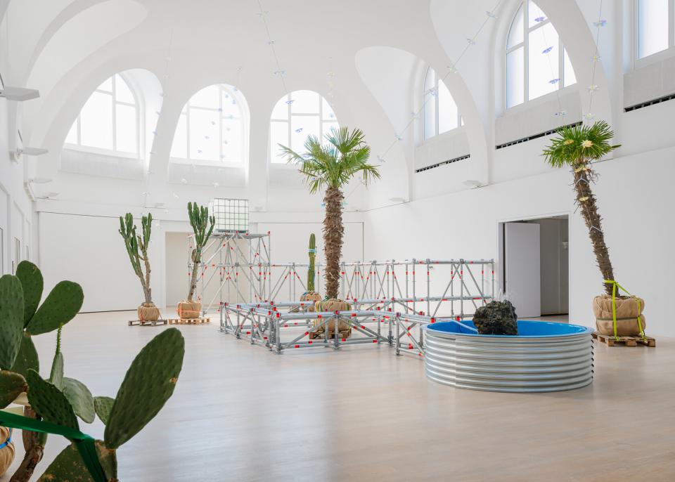 Ausstellungsansicht von Trevor Yeung "Underwater Haze", Kestner Gesellschaft, Kassel, 2025