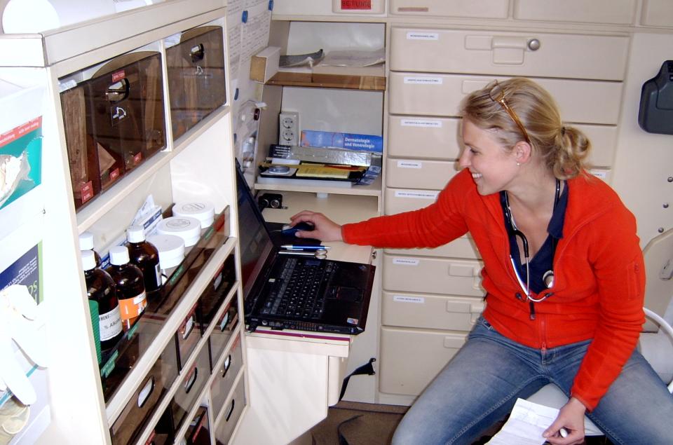 WochenKlausur, Bus Louise, Behandlung, Wien