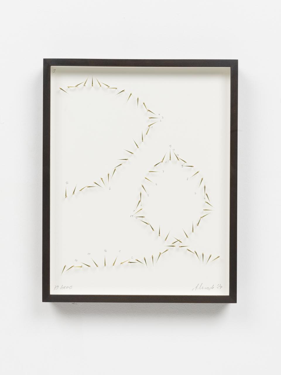 Alicja kwade "79 hours", 2024, aus der Serie "721 hours", 2024, Messinguhr­zeiger auf  Karton, Bleistift, gerahmt, 29,5 x 23,5 x 3,5 cm, Edition 9/20