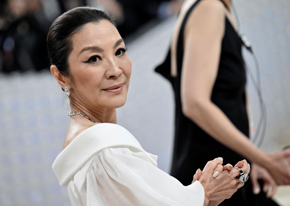 Michelle Yeoh bei der Austellungseröffnung "Karl Lagerfeld: A Line of Beauty", Metropolitan Museum of Art, New York, 2023