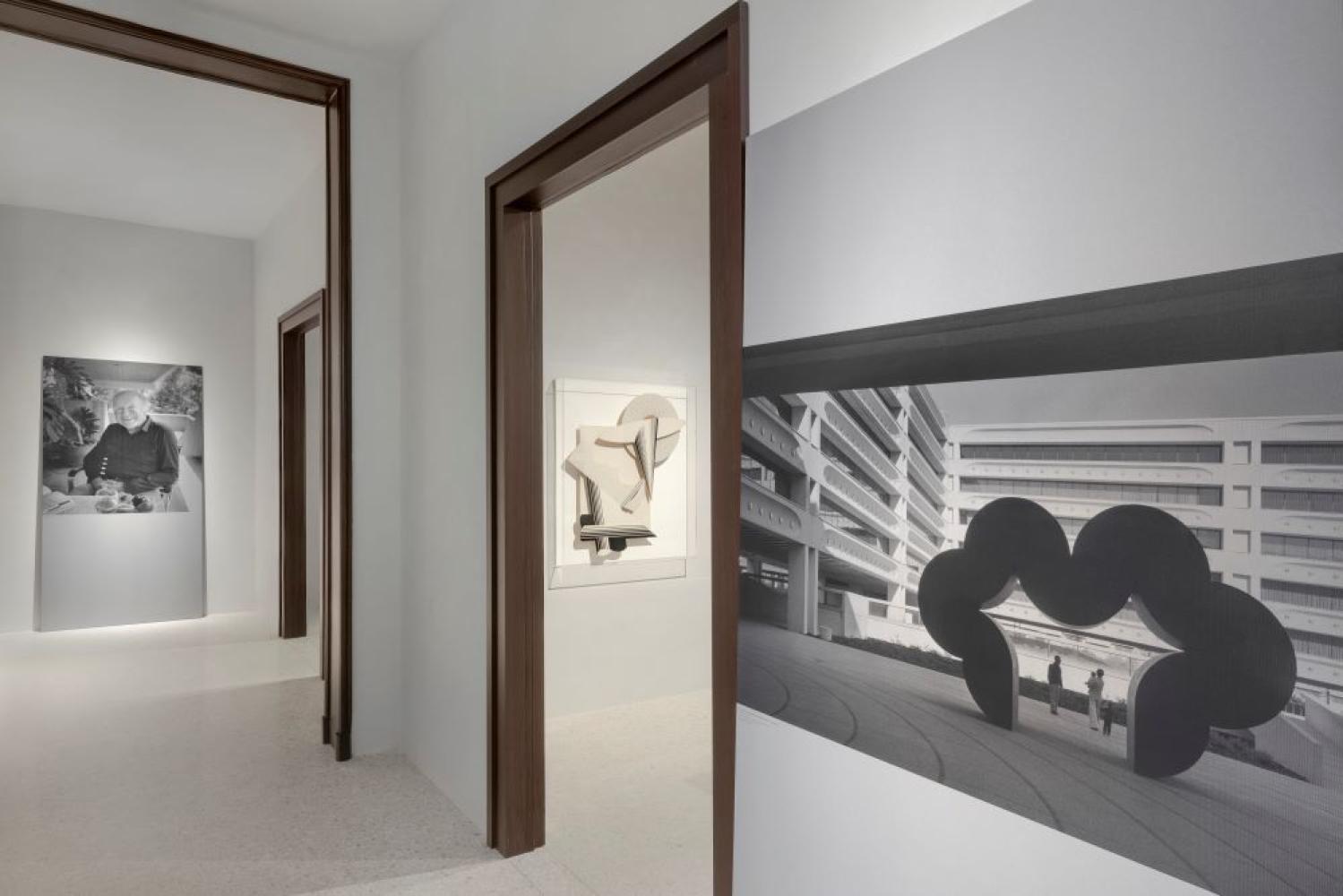 "Migrating Modernism. The architecture of Harry Seidler", Installationsansicht SMAC (San Marco Art Centre), Venedig, 2025