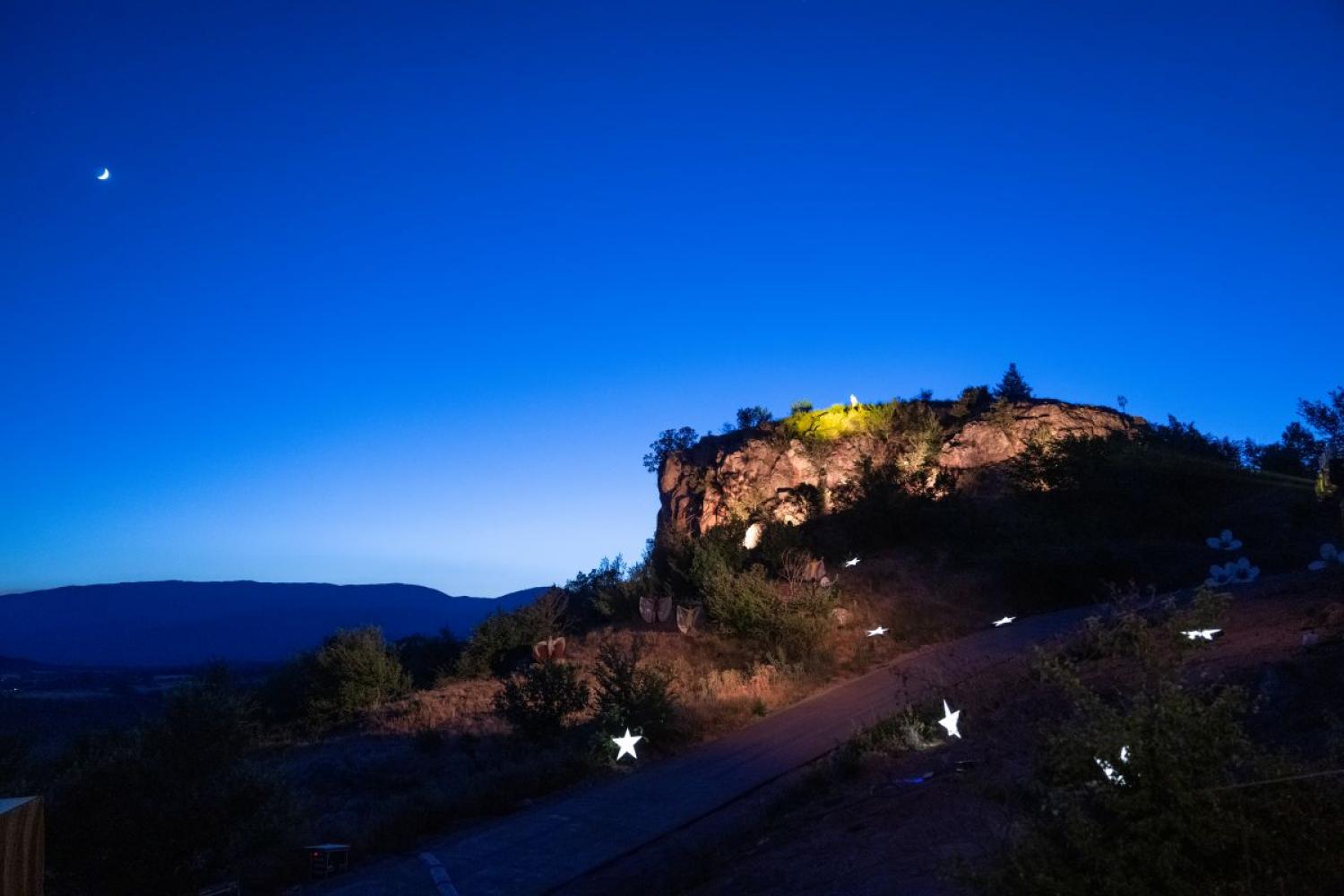 Premiere von Petrit Halilajs "Syrigana: An Opera in Five Acts", 2025, in Syrigana im Kosovo