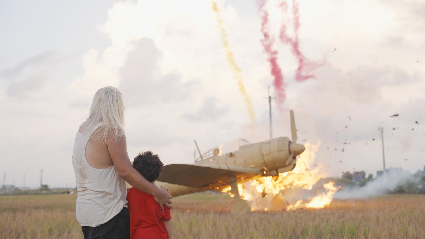 Zih-Yan Ciou "Fake Airfield", 2025, Videostill, zu sehen auf der Taipeh Biennale