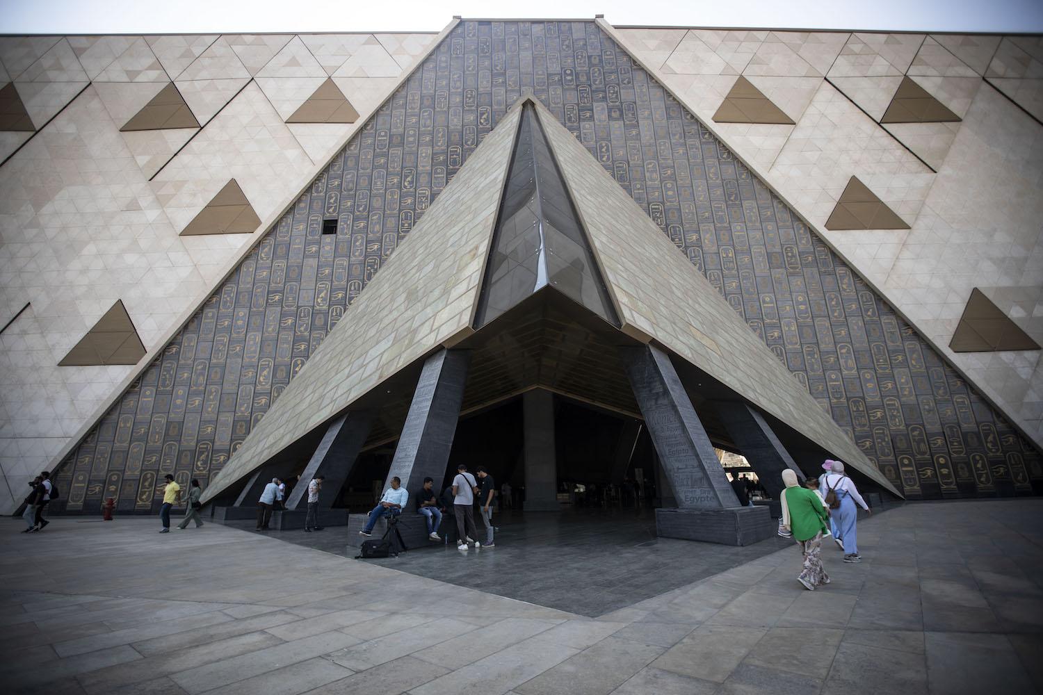 Eingangs zum Großen Ägyptischen Museum 